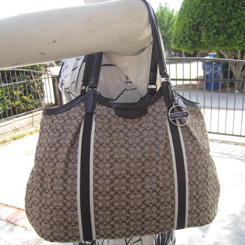 COACH SIGNATURE BROWN CANVAS LEATHER FOB HANDBAG